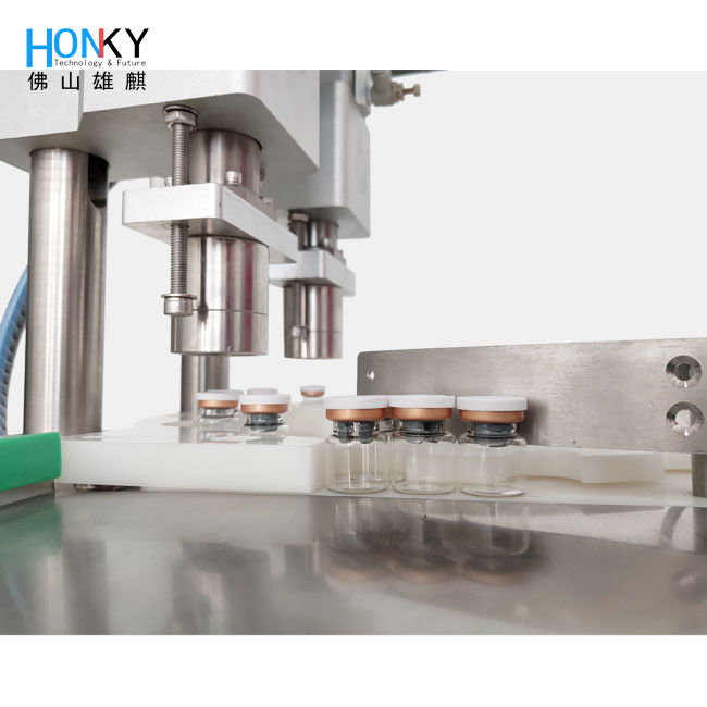 হিমাঙ্কিত শুকনো পাউডার প্যাকিংয়ের জন্য ডুয়াল ক্যাপিং হেড সহ স্বয়ংক্রিয় 5ml ভায়াল ক্রিম্প ক্যাপিং মেশিন ব্যবহার করে ডেস্কটপ