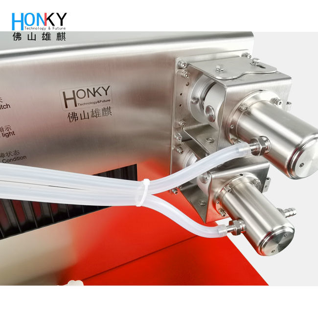 ডেস্কটপ ছোট ভলিউম প্রয়োজনীয় তেল ভরাট মেশিন XYZ 3-অক্ষ লিঙ্কিং এবং স্পষ্টতা সঙ্গে ± 0.5% প্রসাধনী তেল জন্য