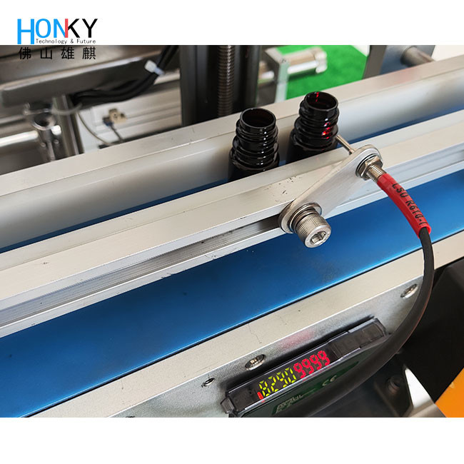 Desktop Cream Paste Bottle Filling Machine Conveyor small filling line With Q-R Pistom Pump For Small Batch Bottle Filling